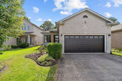 44 Juniper Crescent • Strathroy-Caradoc, ON photo 2