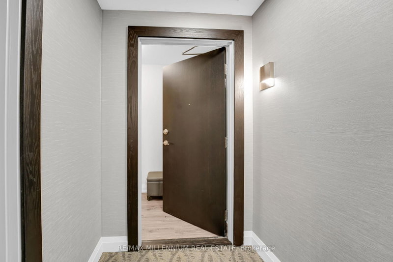 1011 - 385 Winston Road