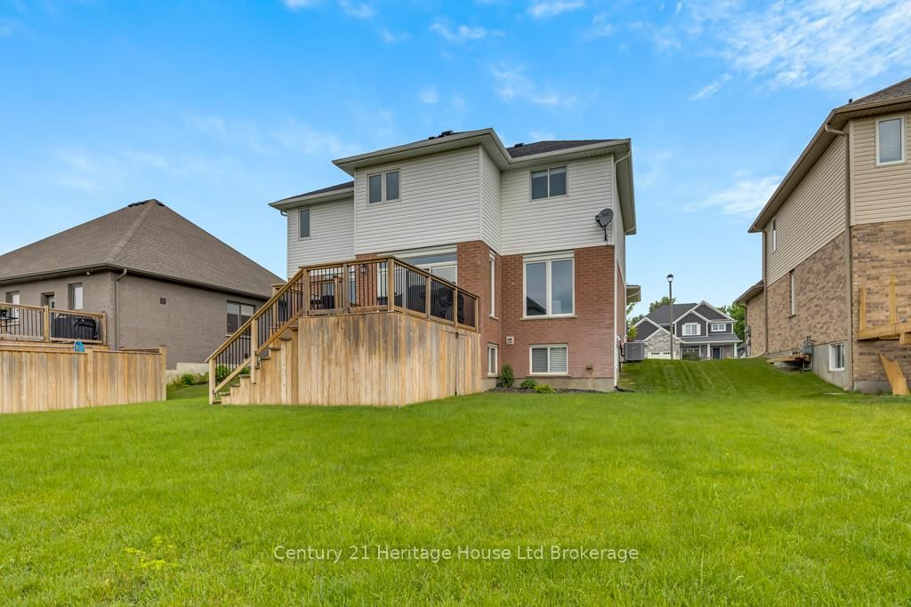 29 Brookside Lane • Tillsonburg, ON photo 37