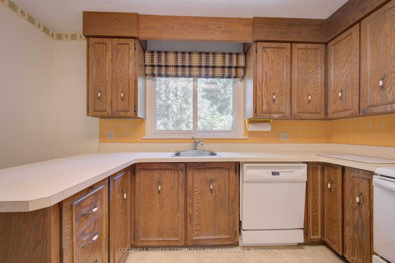4 Mayfair Court • Hamilton, ON photo 10