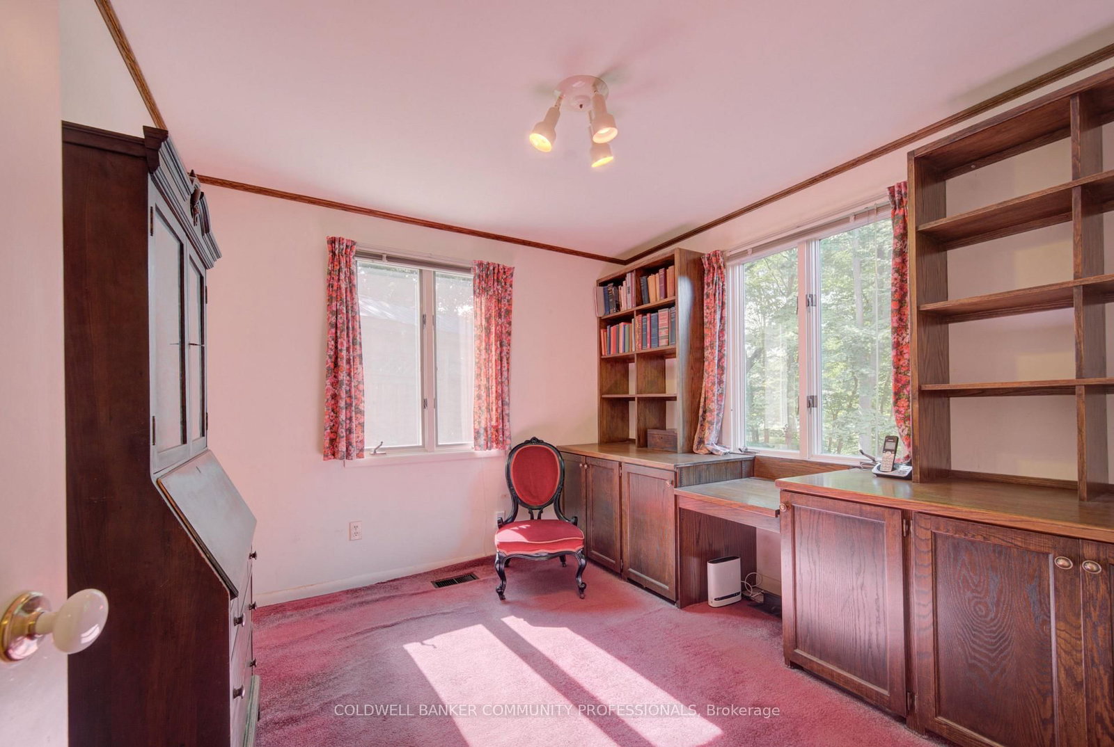 4 Mayfair Court • Hamilton, ON photo 14