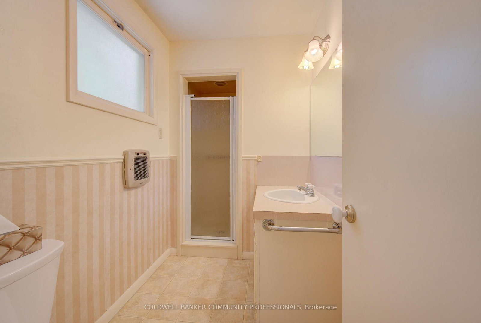 4 Mayfair Court • Hamilton, ON photo 15
