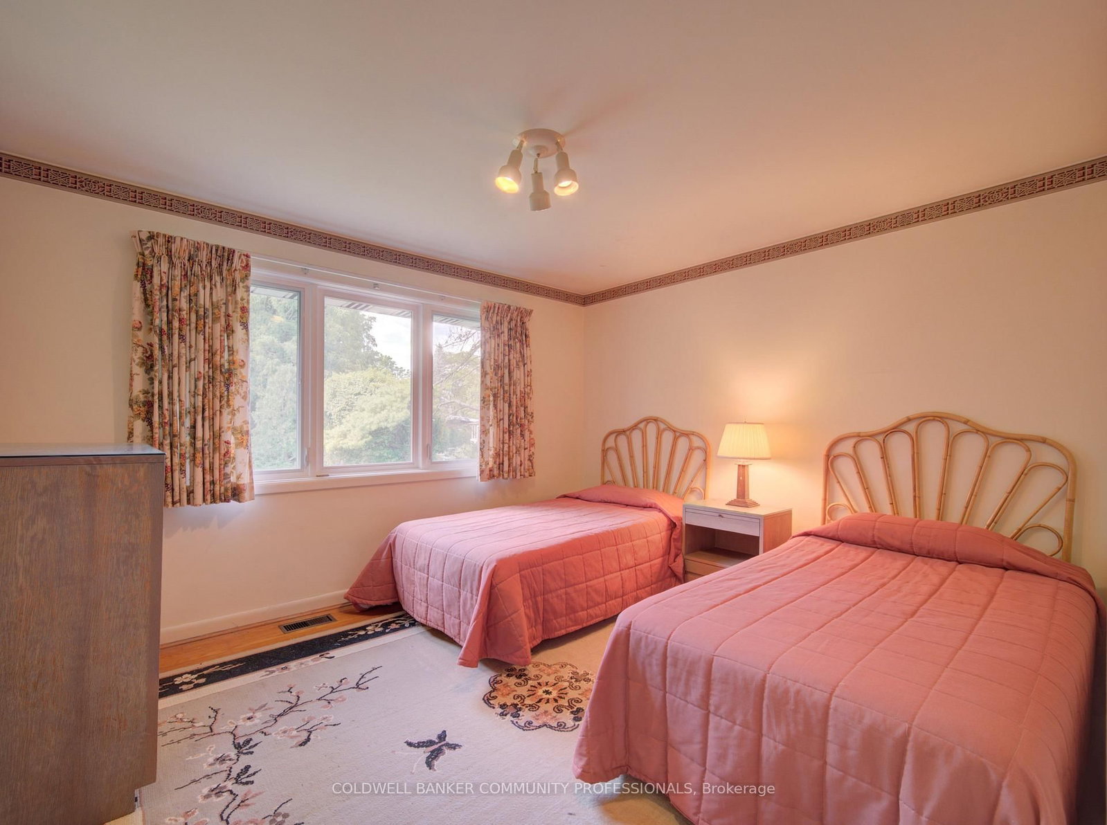 4 Mayfair Court • Hamilton, ON photo 27
