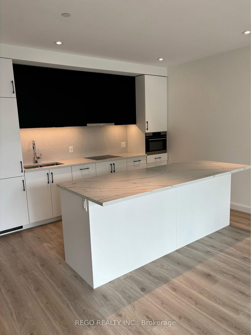 104 - 741 King Street W