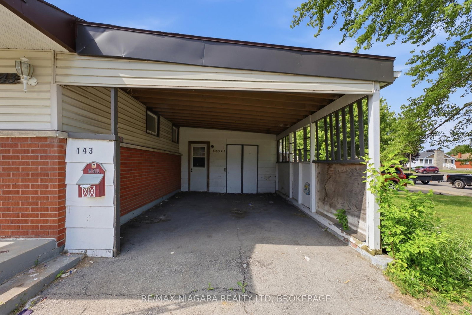 143 North Crescent • Port Colborne, ON photo 4