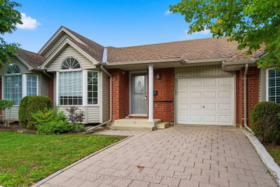 122 Sherwood Forest Square • #18 • London North, ON photo 3