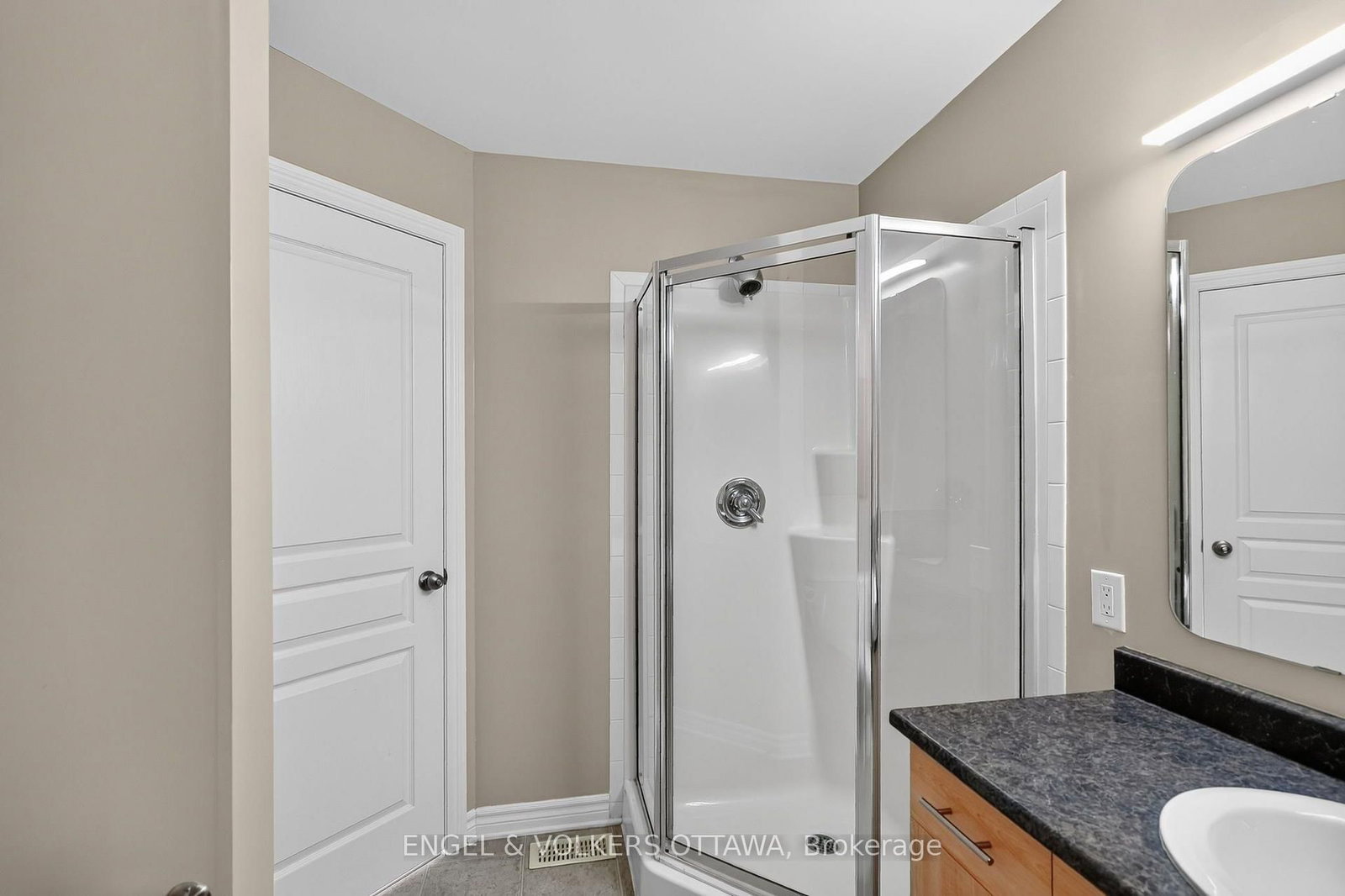 123 Eye Bright Crescent • Ottawa, ON photo 32