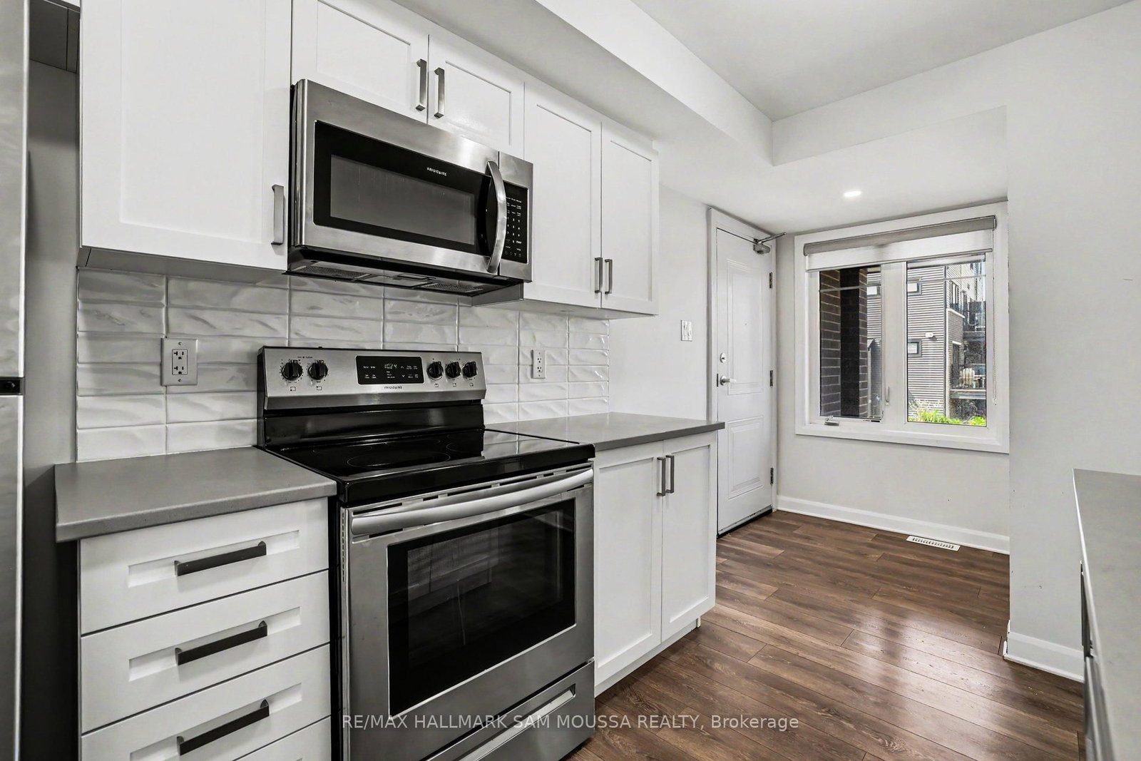 A-215 Eldorado Private, Ottawa, view 15