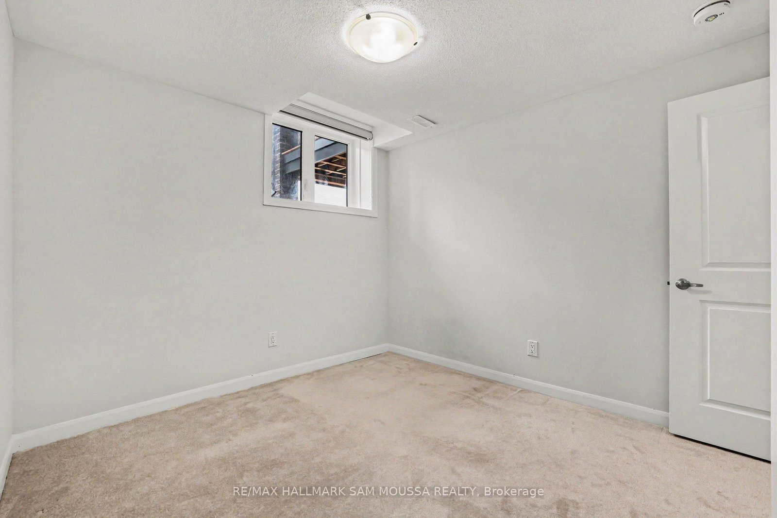 A-215 Eldorado Private, Ottawa, view 31