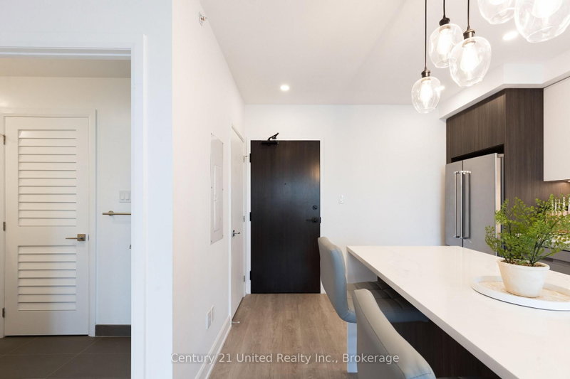 705 - 195 Hunter Street E