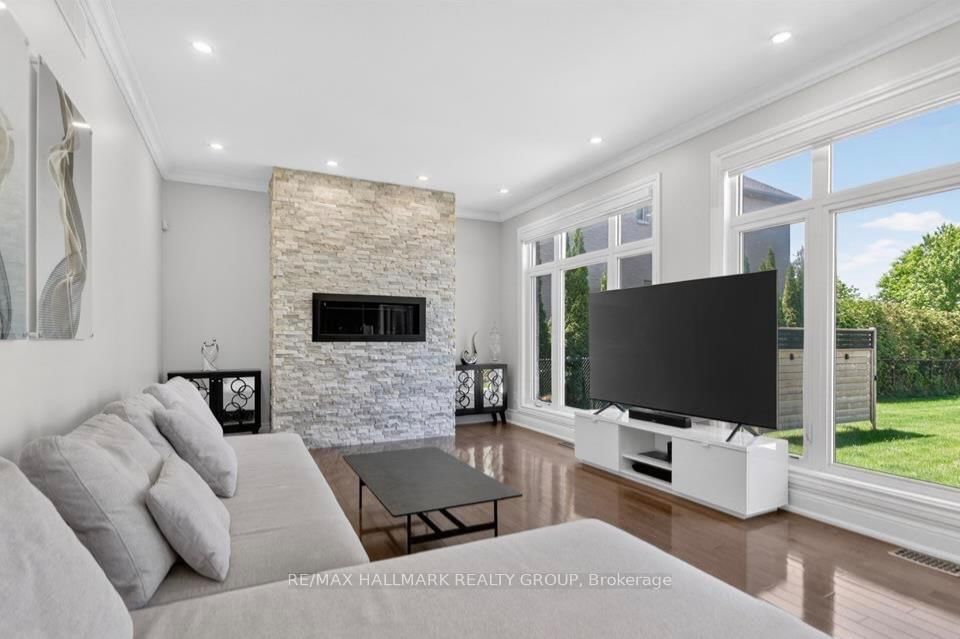 520 Leimerk Court • Ottawa, ON photo 14
