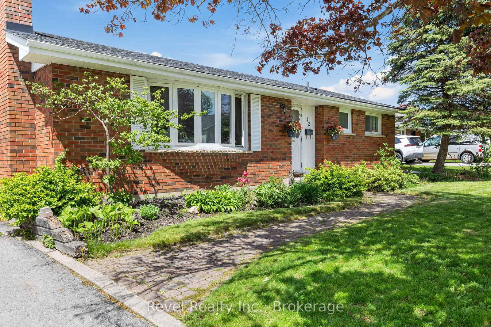 42 Kawartha Drive • Kawartha Lakes, ON photo 5