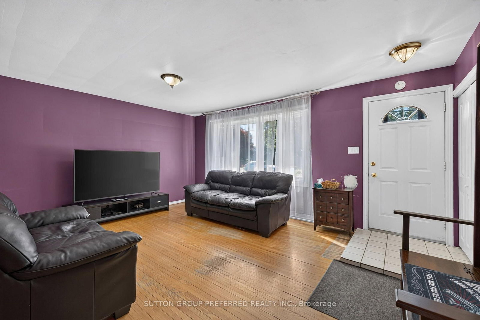 98 Queen Street • Thames Centre, ON photo 12