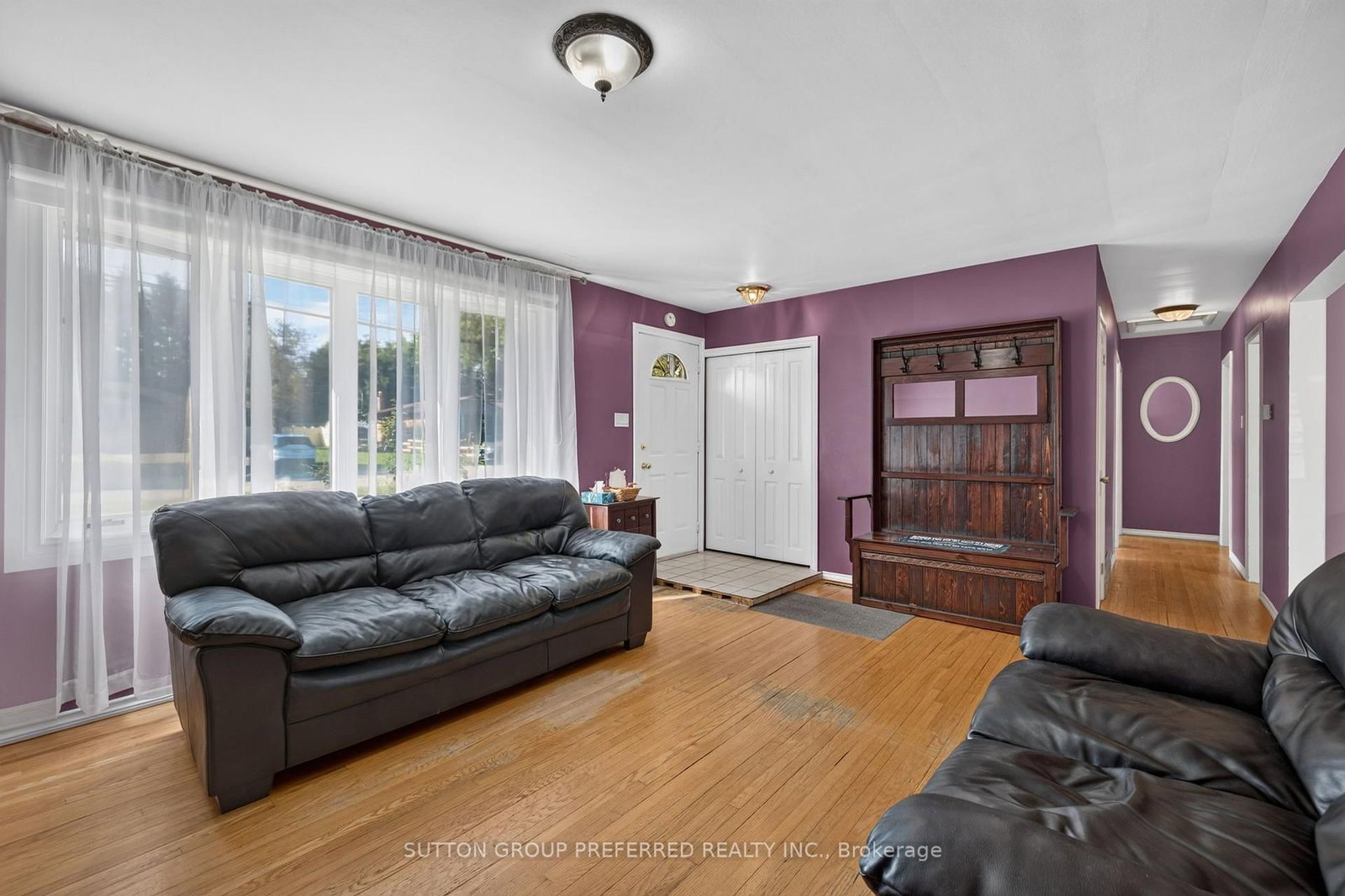 98 Queen Street • Thames Centre, ON photo 13