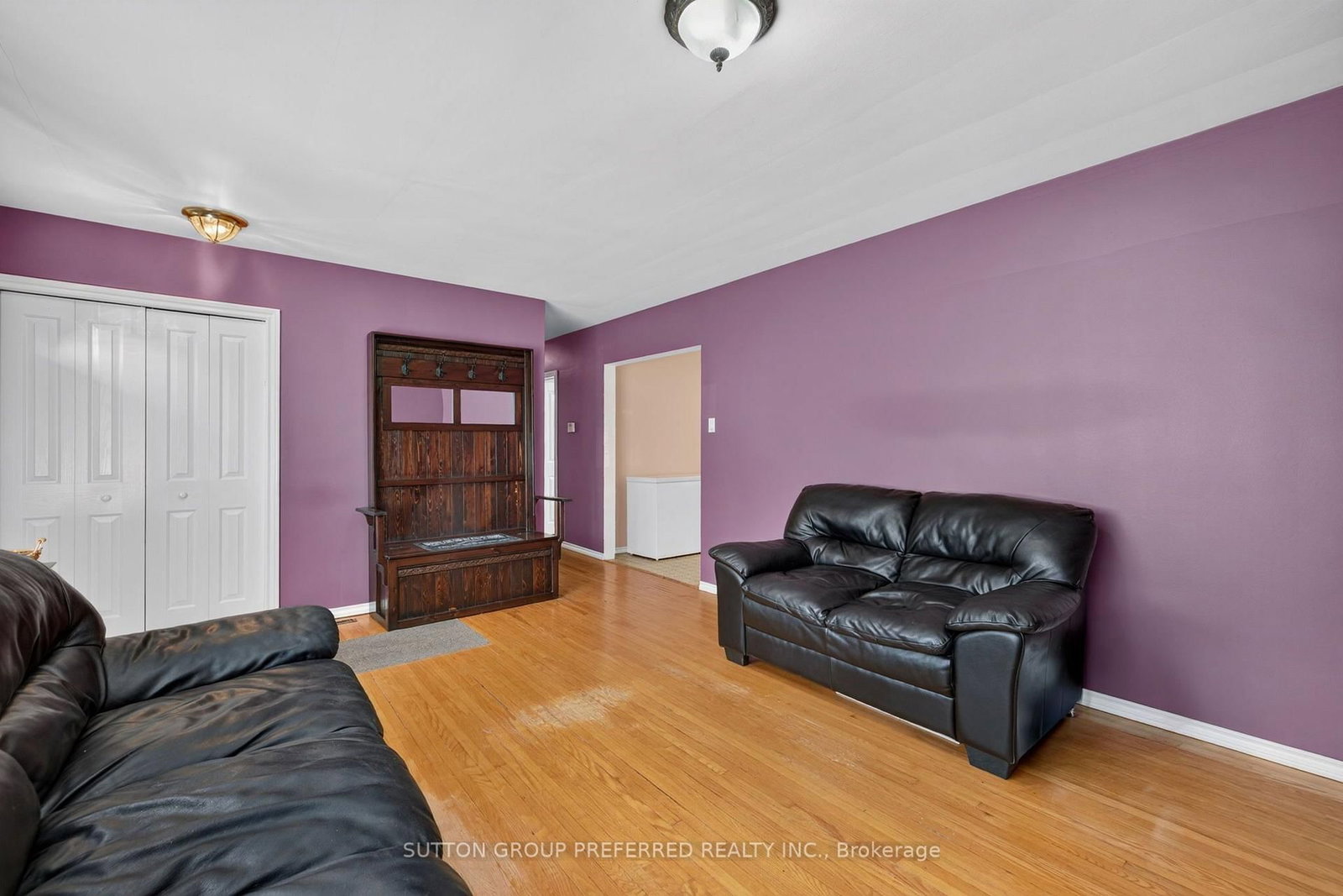 98 Queen Street • Thames Centre, ON photo 14