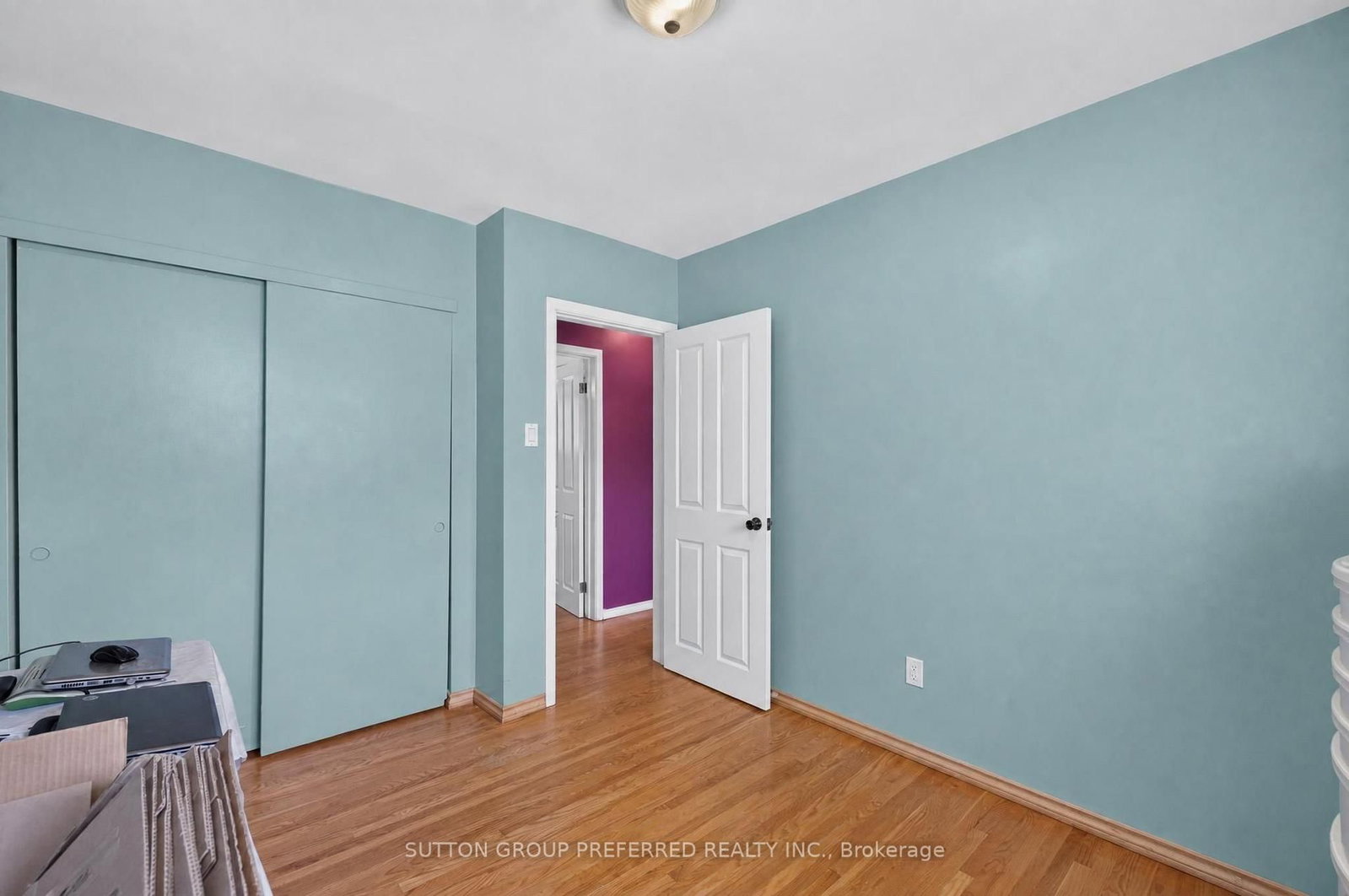 98 Queen Street • Thames Centre, ON photo 24