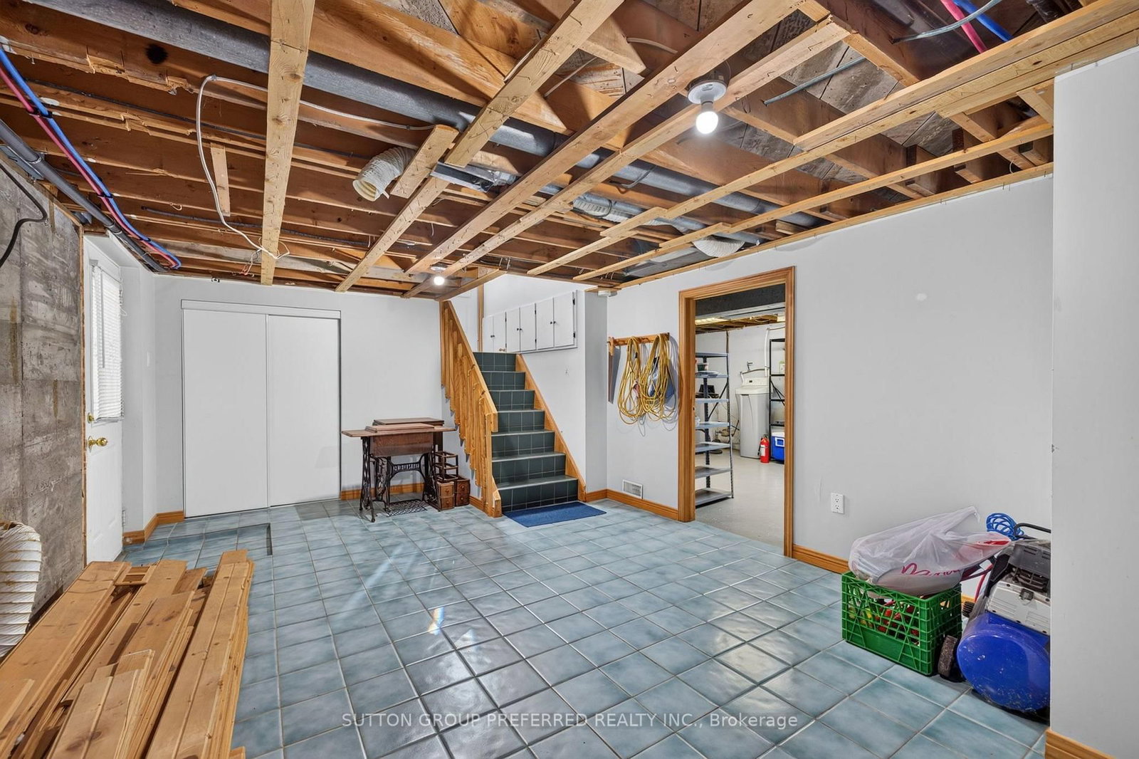98 Queen Street • Thames Centre, ON photo 29