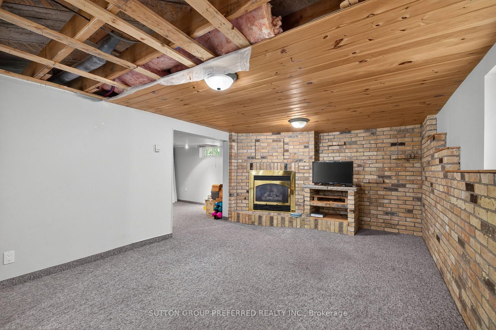 98 Queen Street • Thames Centre, ON photo 30