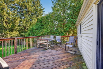 98 Queen Street • Thames Centre, ON photo 7