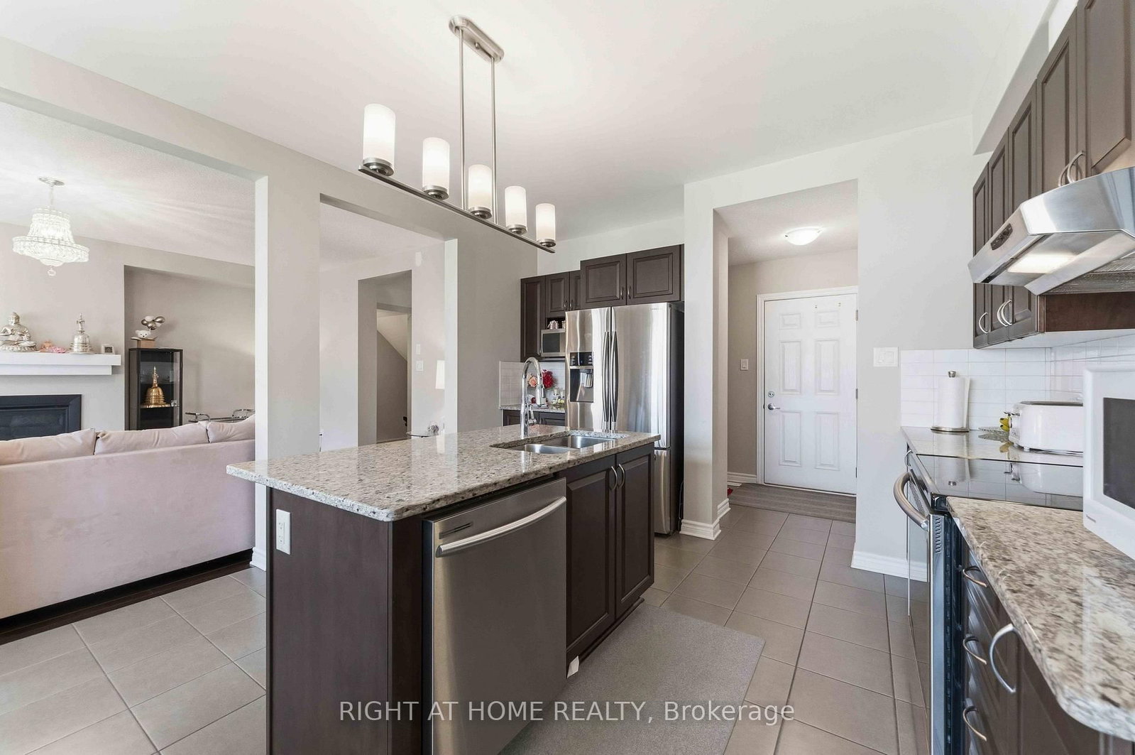 2581 River Mist Road • Ottawa, ON photo 12