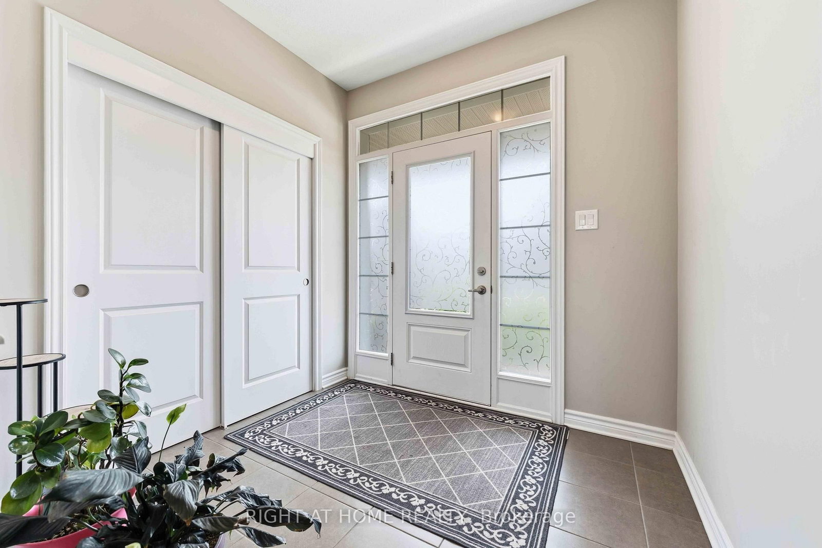 2581 River Mist Road • Ottawa, ON photo 3