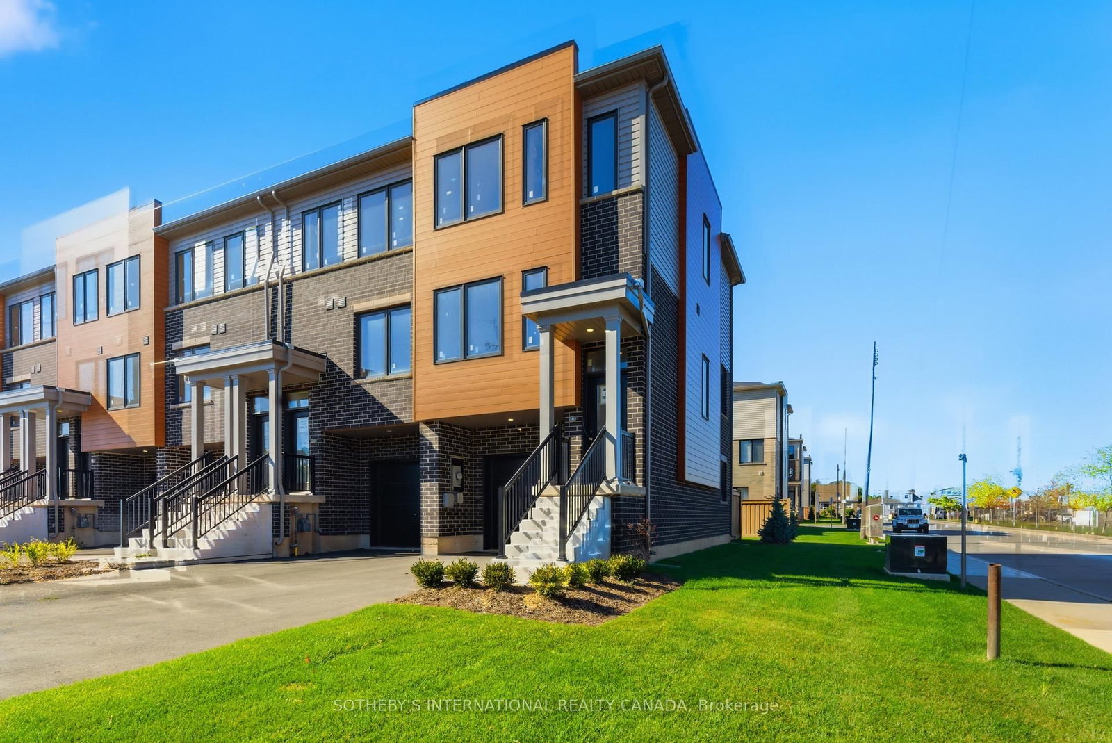 21B Bingham Road • Hamilton, ON photo 1