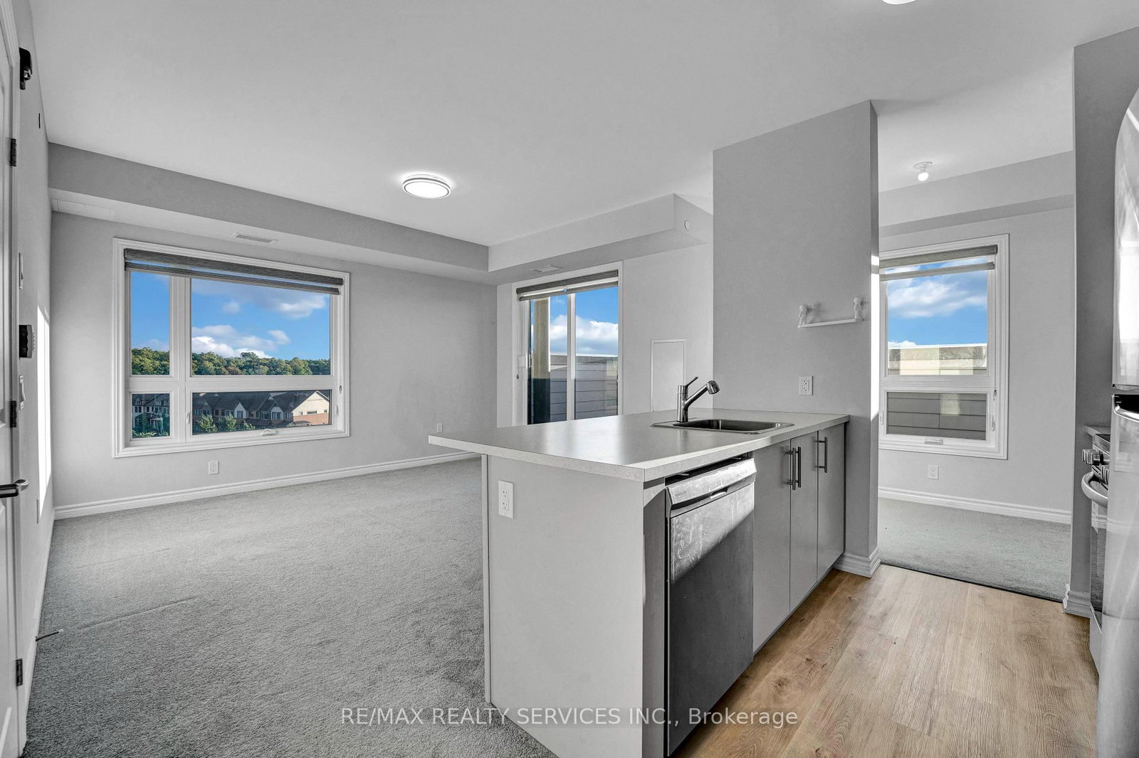 515-397 Codd's Rd, Ottawa, view 16