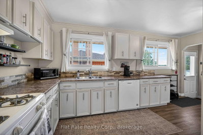 481 BARKER Avenue • Peterborough, ON photo 8