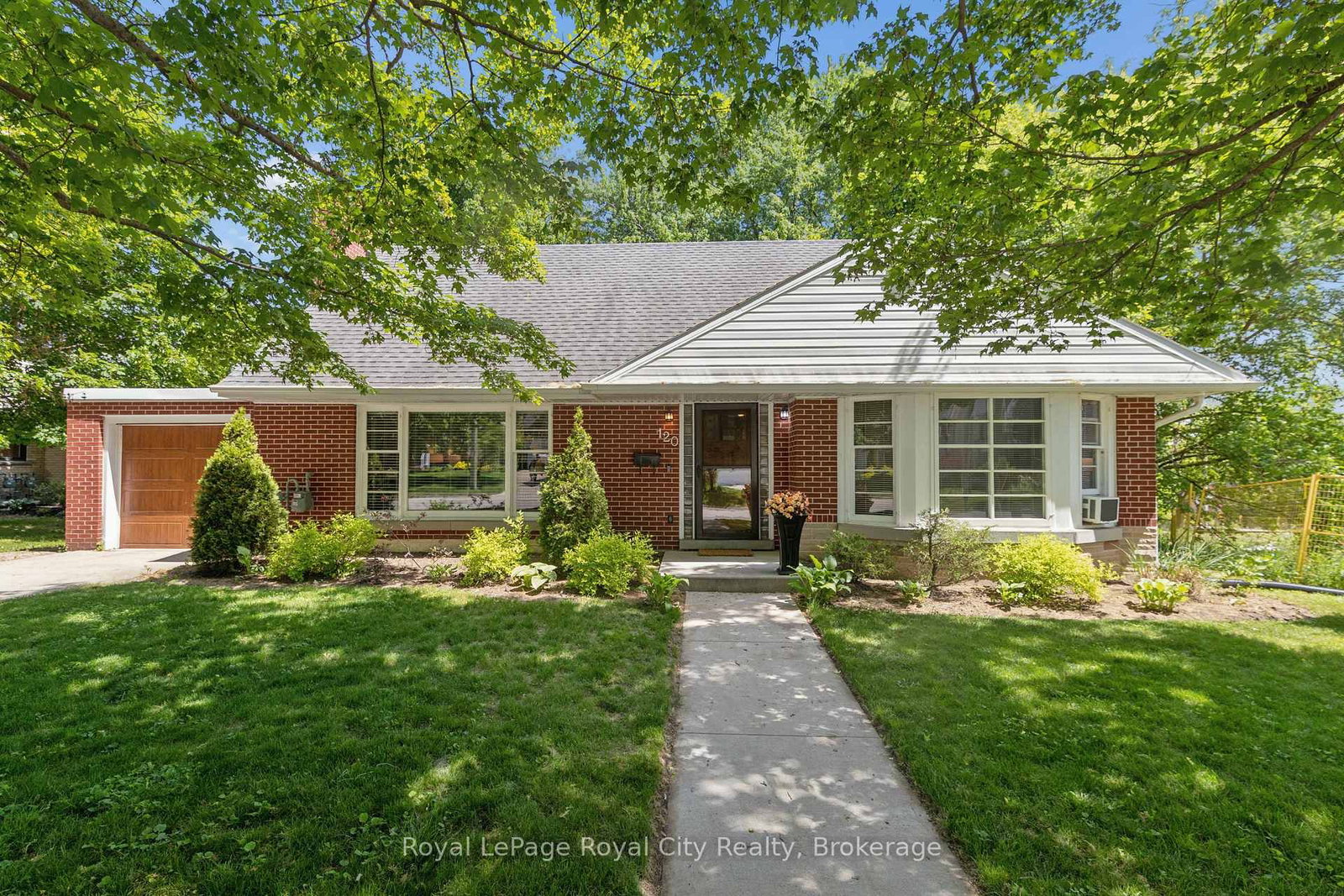 120 Hill Street E • Centre Wellington, ON photo 4
