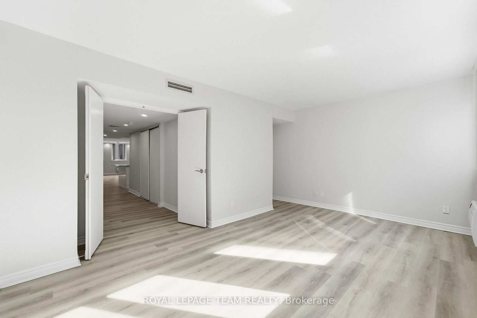 18 Nepean Street • #903 • Ottawa, ON photo 20