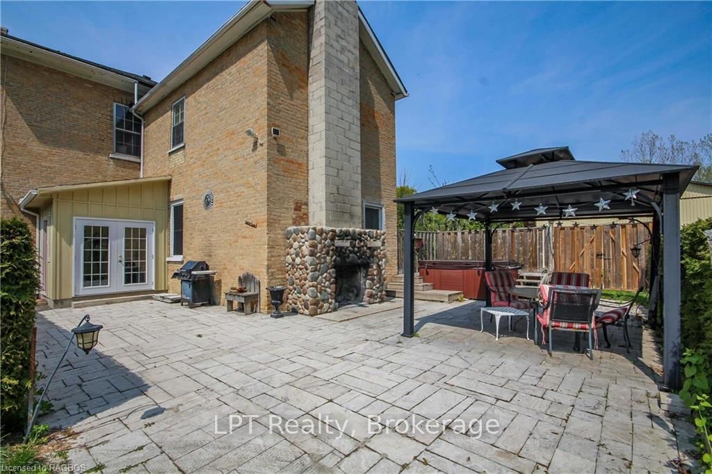 484 Carlisle Street • Saugeen Shores, ON photo 10