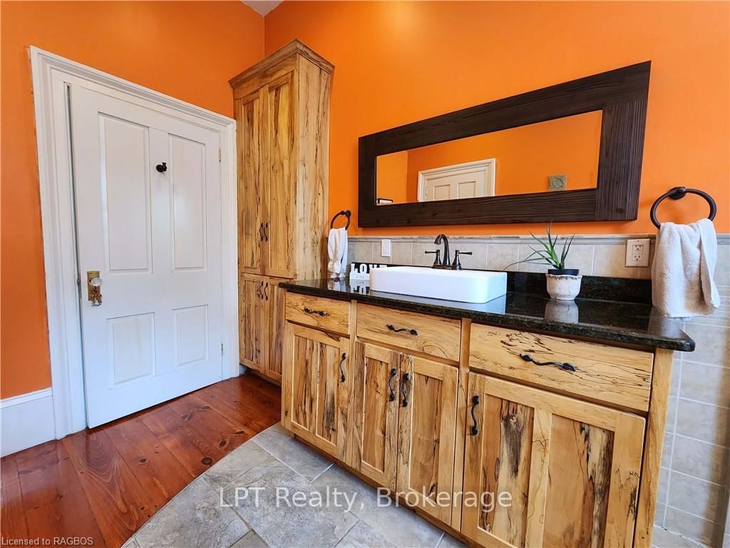484 Carlisle Street • Saugeen Shores, ON photo 16