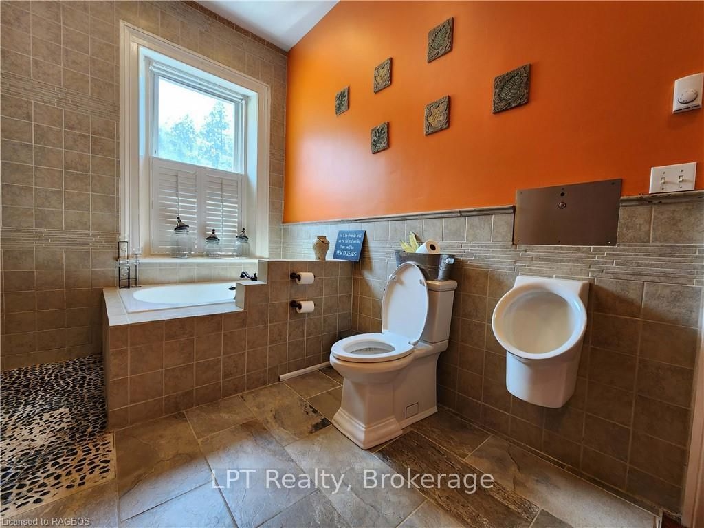 484 Carlisle Street • Saugeen Shores, ON photo 17