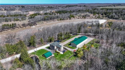 484 Carlisle Street • Saugeen Shores, ON photo 2