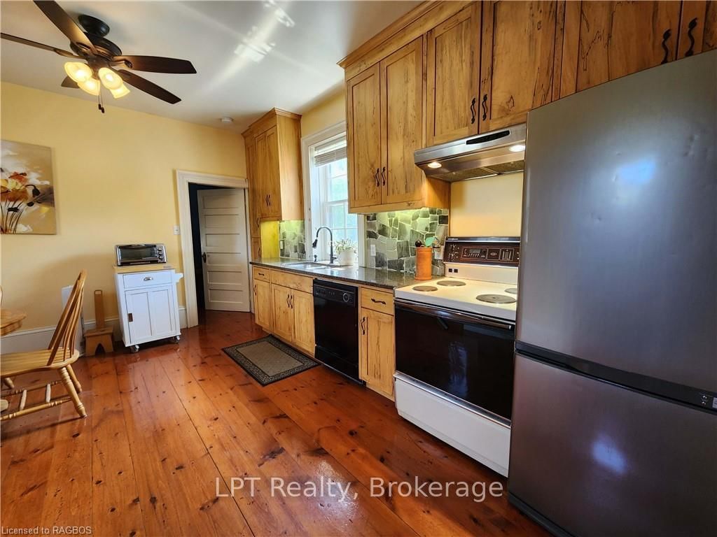 484 Carlisle Street • Saugeen Shores, ON photo 32