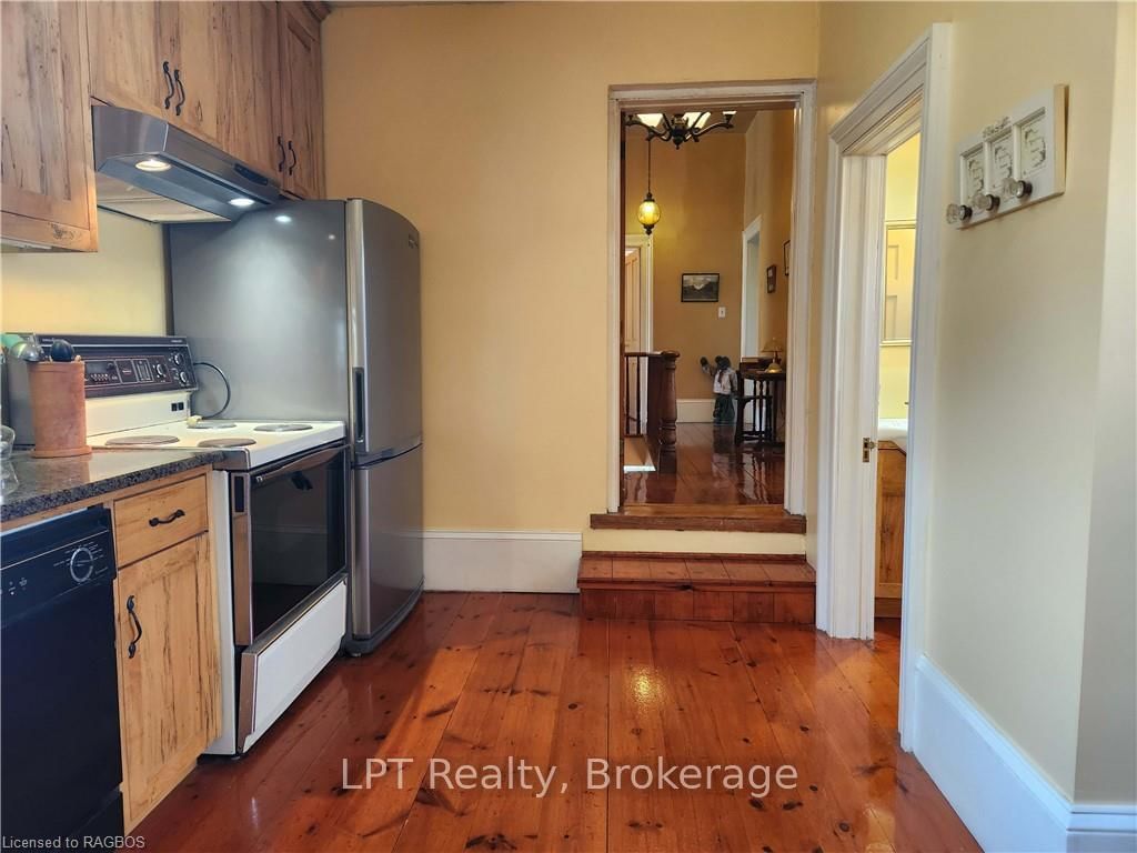 484 Carlisle Street • Saugeen Shores, ON photo 34