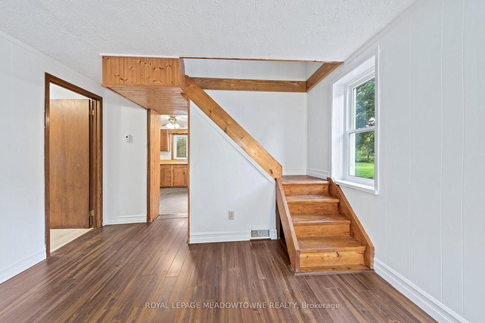 22025 Erin East Garafrax Townline • East Garafraxa, ON photo 15