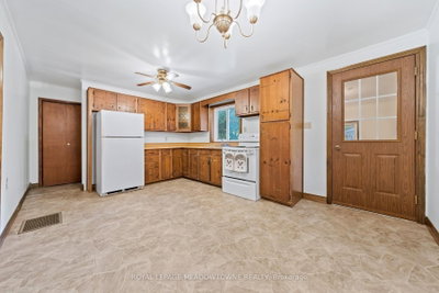 22025 Erin East Garafrax Townline • East Garafraxa, ON photo 5