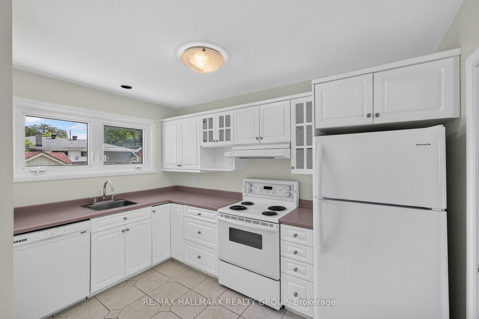 1143 Gateway Road • Ottawa, ON photo 12
