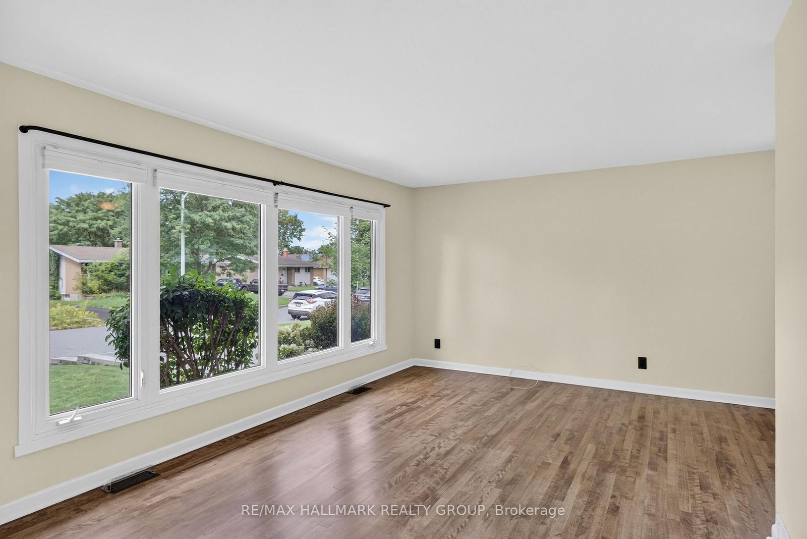 1143 Gateway Road • Ottawa, ON photo 4