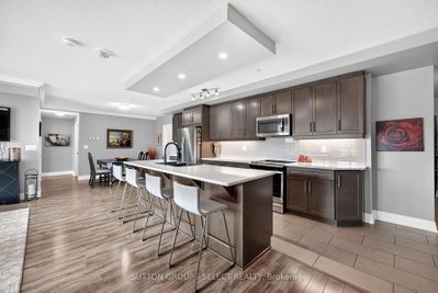 260 Villagewalk Boulevard • #209 • London North, ON photo 4
