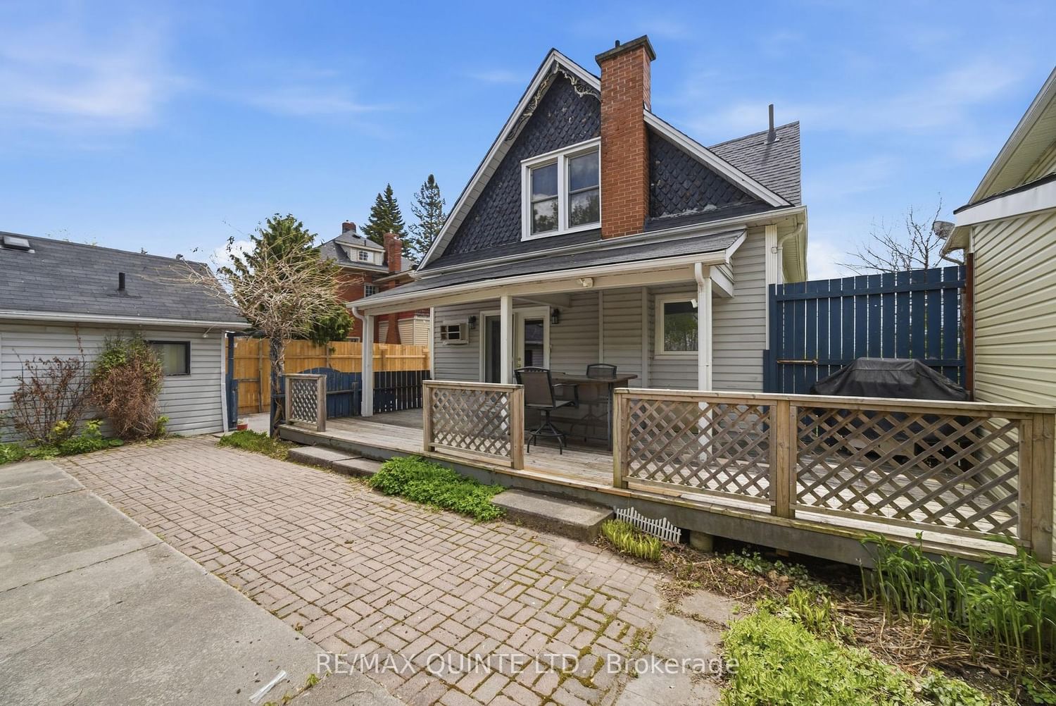 94 Dundas Street E • Belleville, ON photo 28
