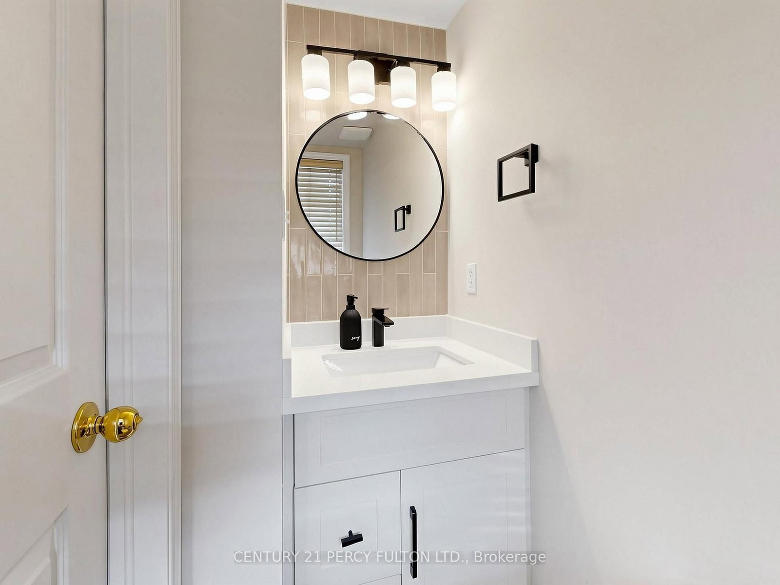 229 Dicenzo Drive • Hamilton, ON photo 14