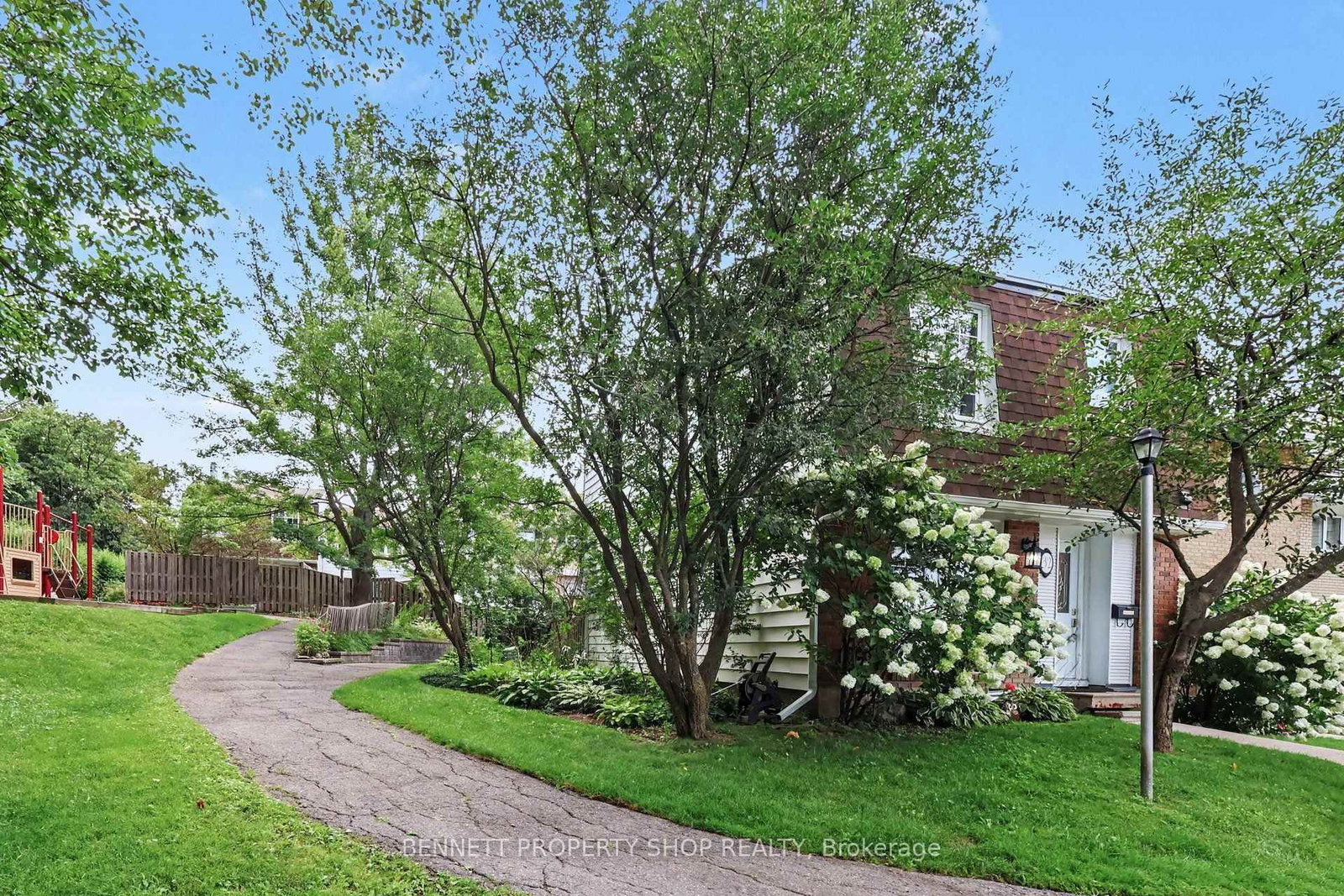 2300 Ogilvie Road • #32 • Ottawa, ON photo 25