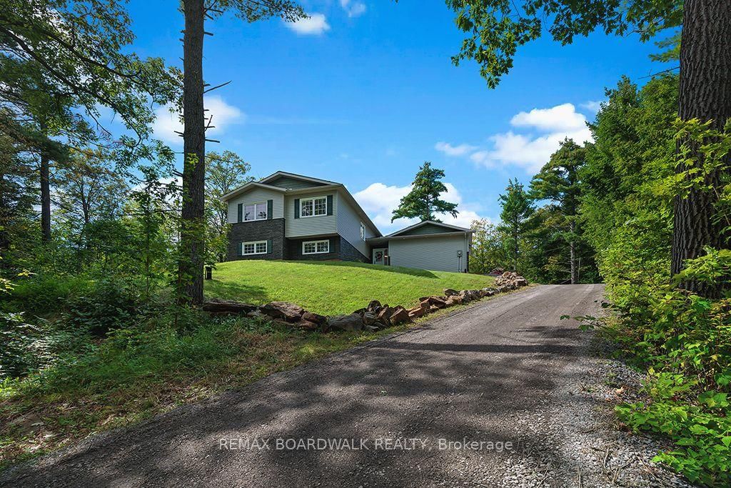 205 Indian Hill Road • Pakenham, ON photo 4