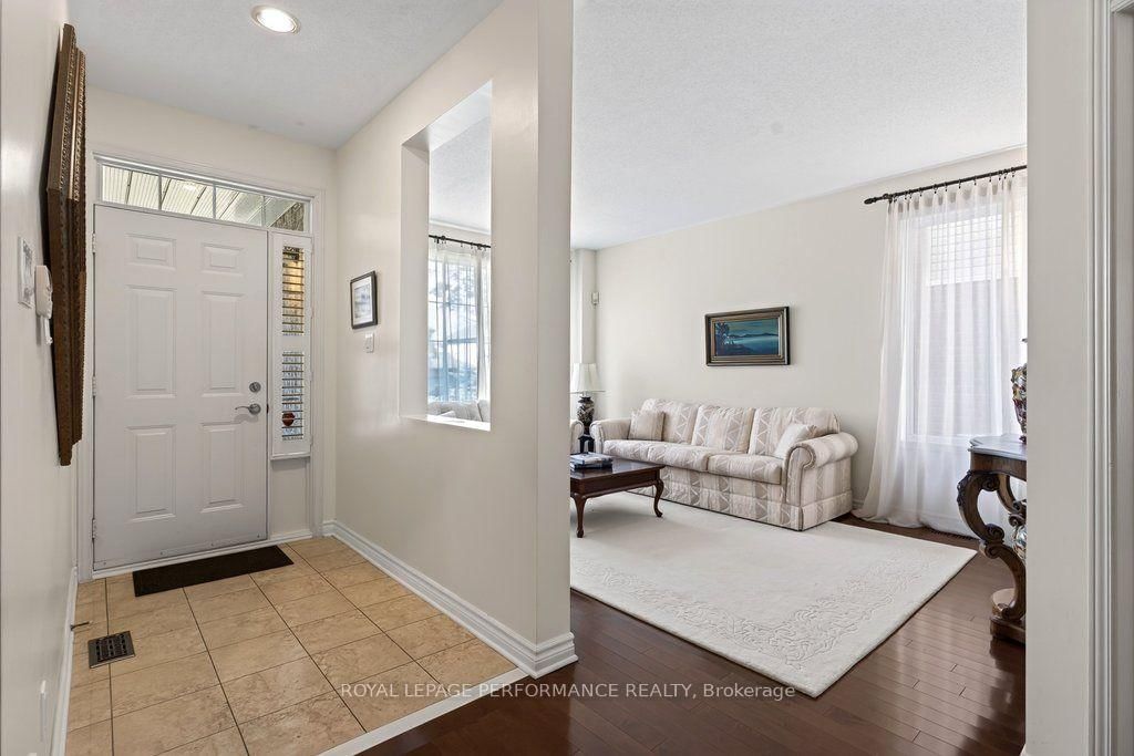 3251 Carriage Hill Place • Ottawa, ON photo 3