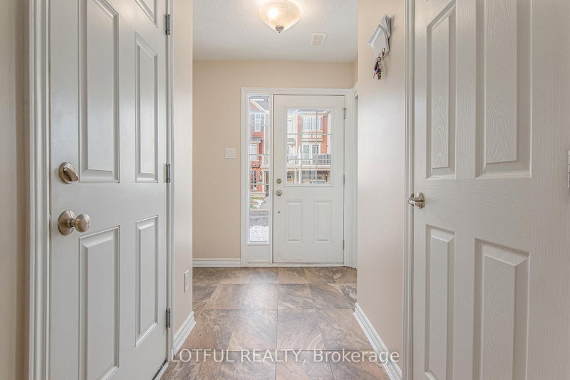 609 Foxlight Circle