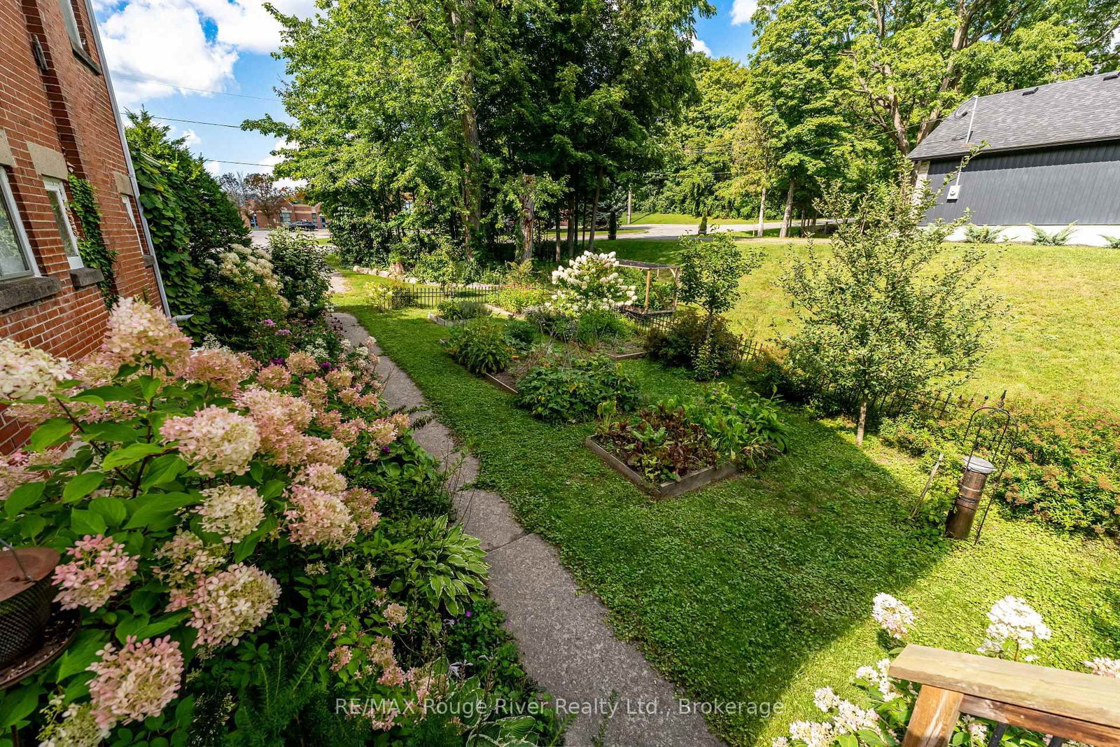 9313 Burwash Road W • Hamilton Township, ON photo 43