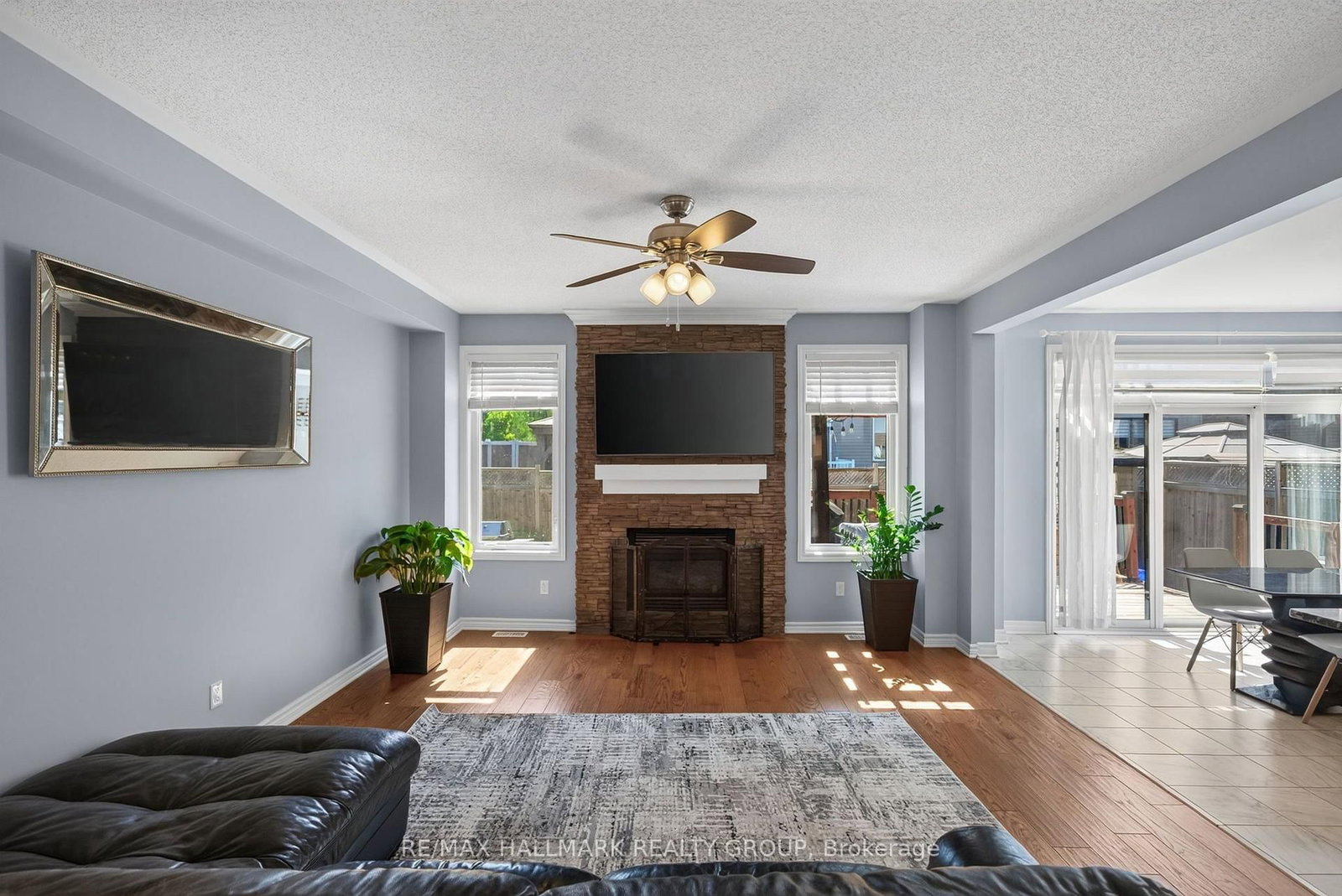 220 Enclave Walk • Ottawa, ON photo 10