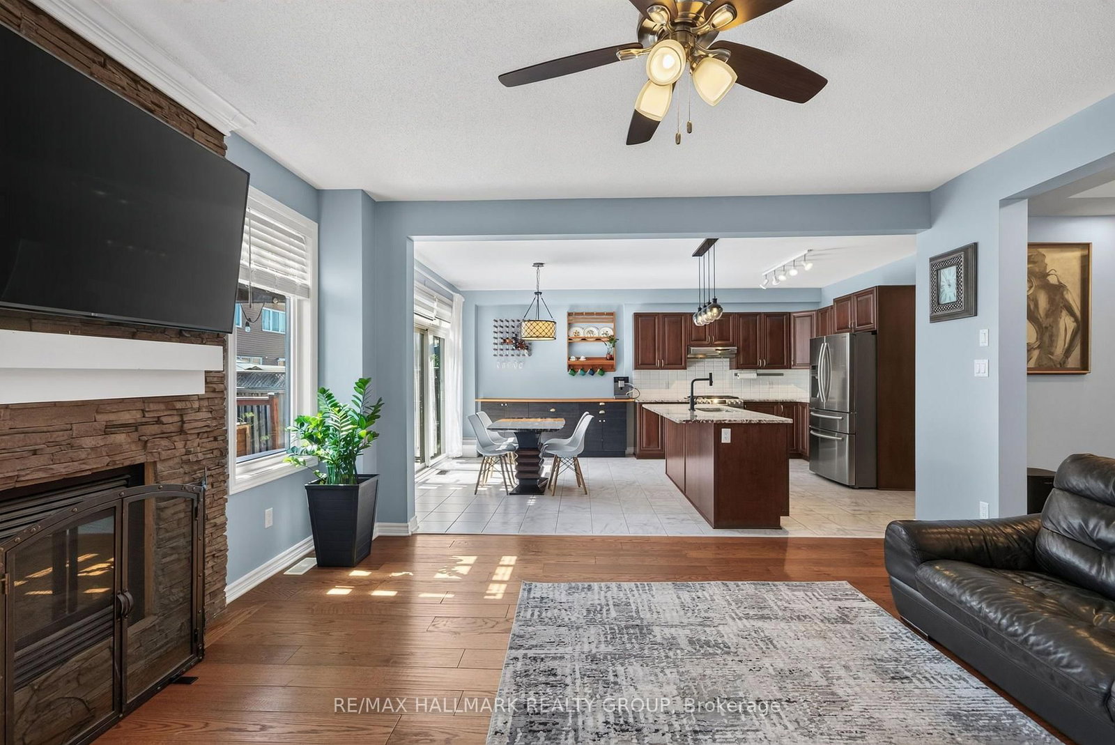 220 Enclave Walk • Ottawa, ON photo 13